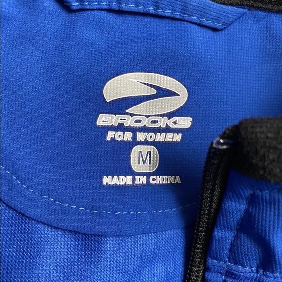 Brooks Womens Running Vest Size Medium Blue Zip Up Active Top - Picture 4 of 9